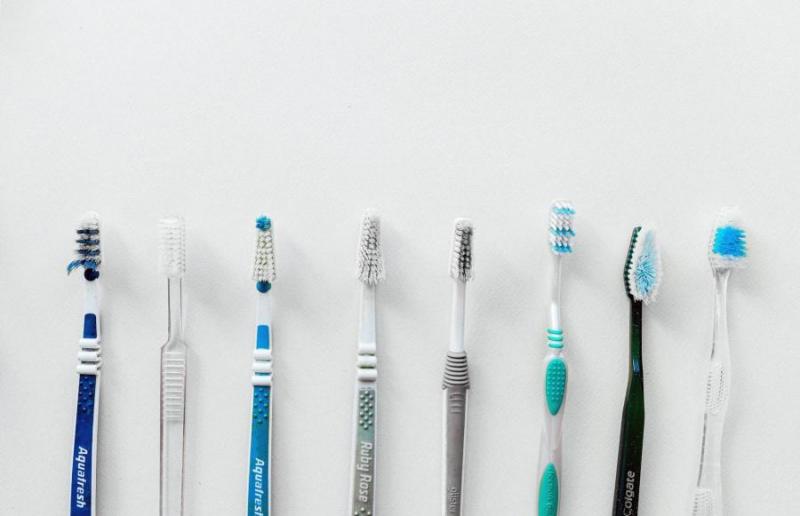 Mikor jön el az ideje a fogkefe cseréjének?